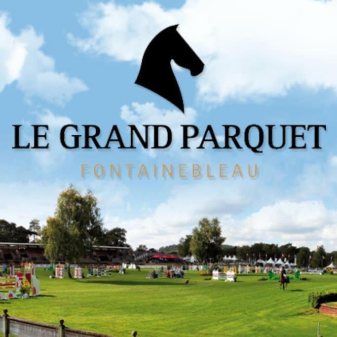 The King Duplex In The Enter Of Fontainebleau Lägenhet Rum bild